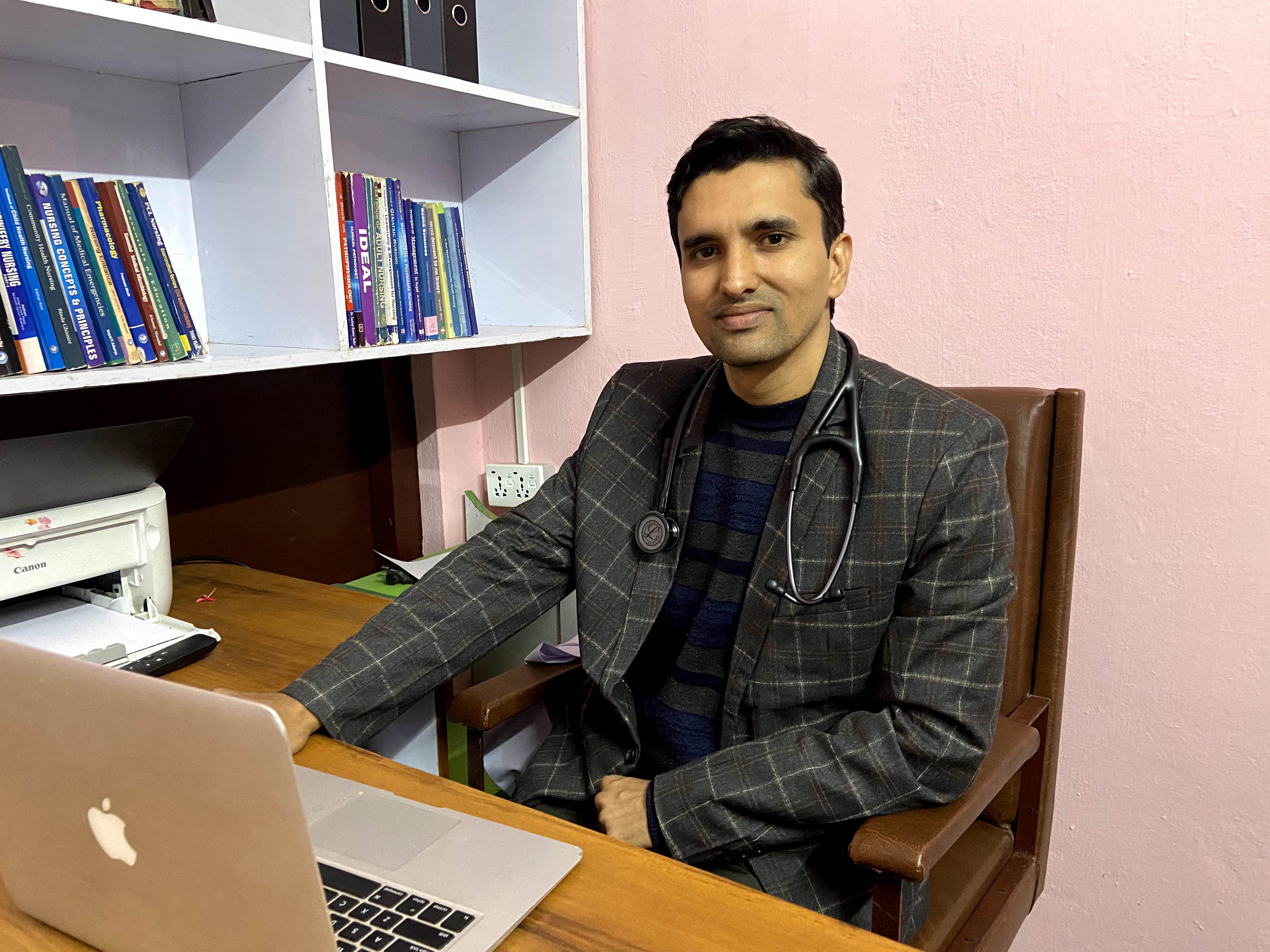 Dr. Sumit Pandey, MD